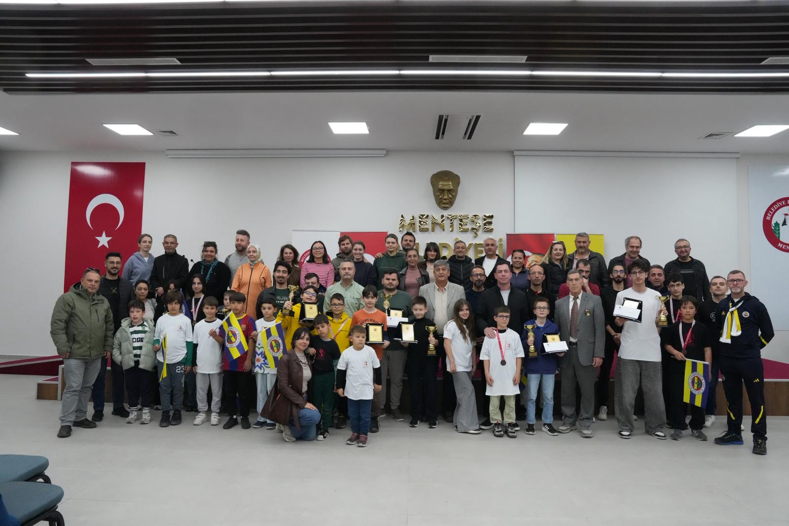 MUĞLA MENTEŞE’DE 23 NİSAN SATRANÇ TURNUVASI İLE KUTLANDI 